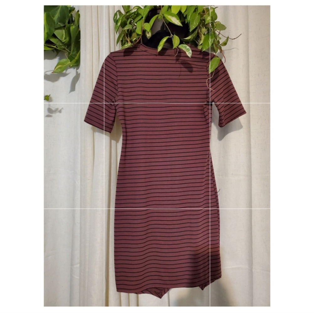 Mock Neck Body Con Dress - Picture 2 of 3
